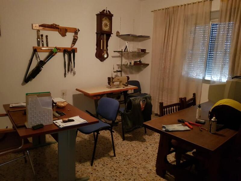 3 slaapkamer Gezinswoning Te koop