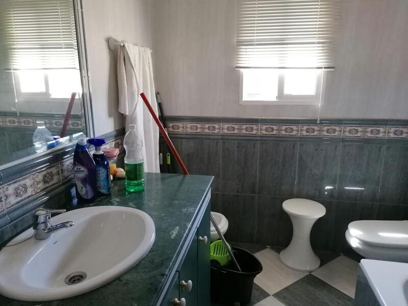 5 slaapkamer Gezinswoning Te koop