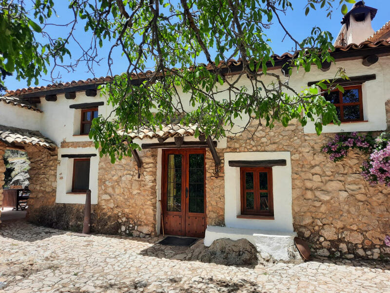 6 Schlafzimmer Landhaus zu verkaufen