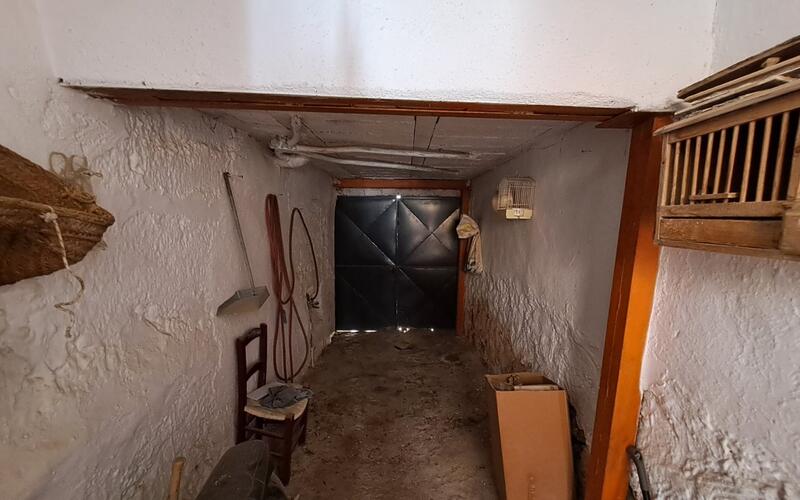 4 slaapkamer Gezinswoning Te koop