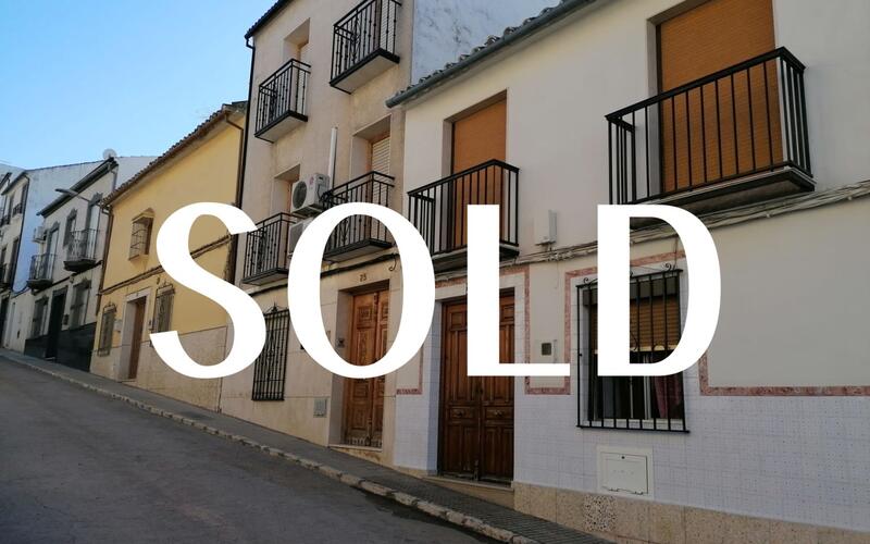 Townhouse for sale in Rute, Córdoba