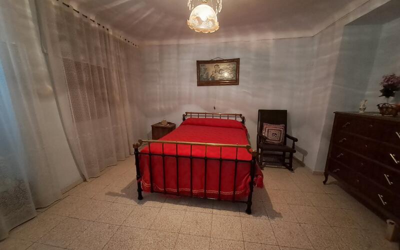 4 Schlafzimmer Stadthaus zu verkaufen