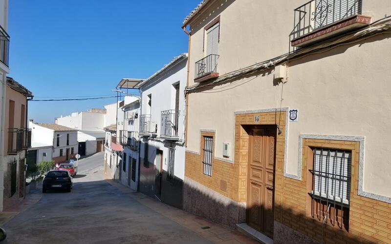 Townhouse for sale in Rute, Córdoba