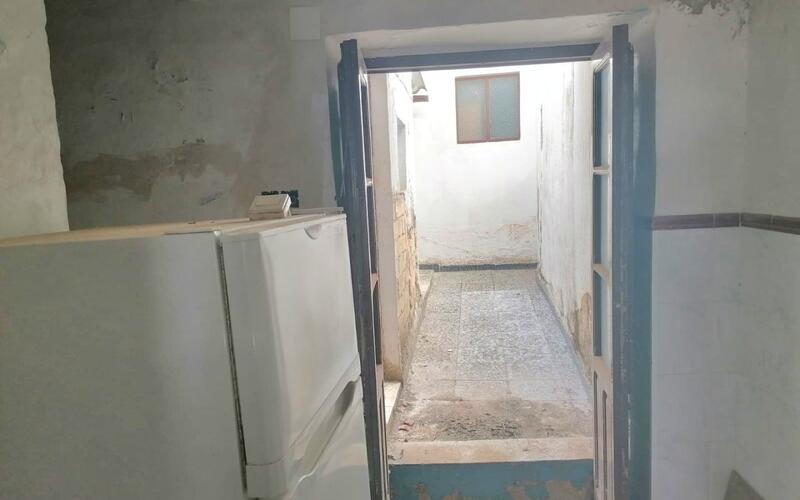 2 slaapkamer Gezinswoning Te koop