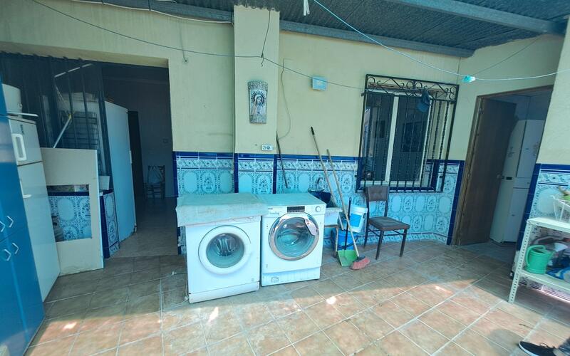5 slaapkamer Gezinswoning Te koop