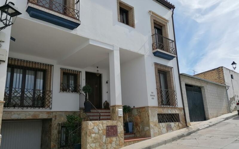 Maison de Ville à vendre dans Rute, Córdoba