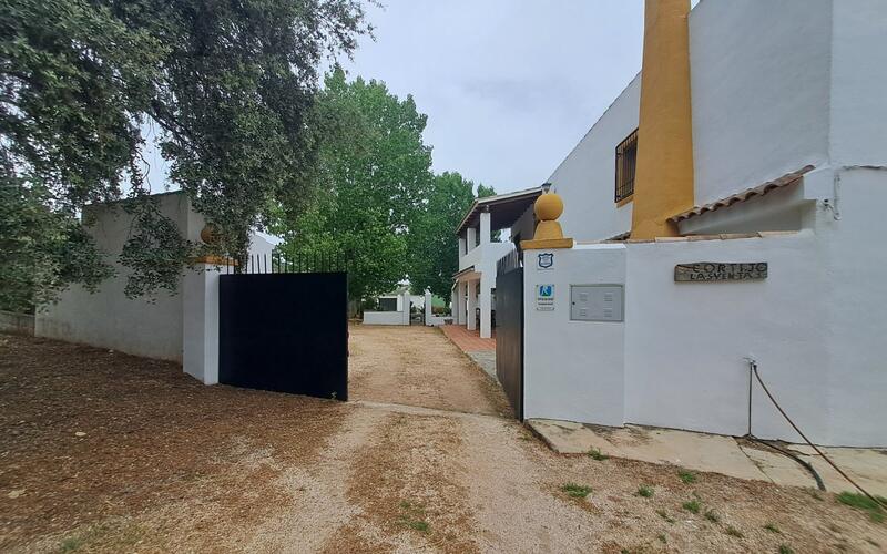 5 Cuarto Local Comercial en venta