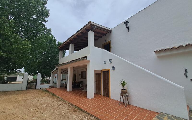 5 Cuarto Local Comercial en venta