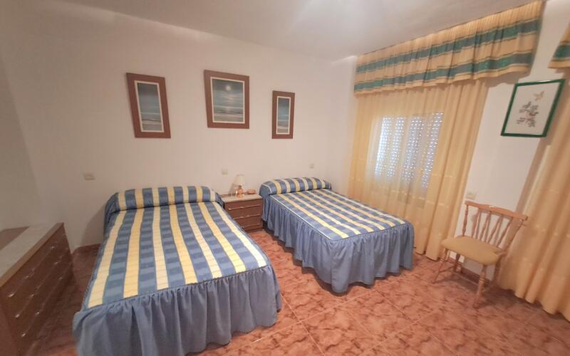 4 Schlafzimmer Stadthaus zu verkaufen