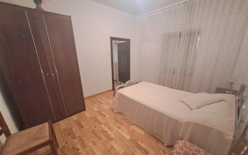 5 bedroom Townhouse for sale