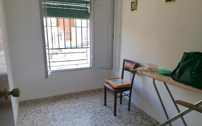 4 bedroom Townhouse for sale