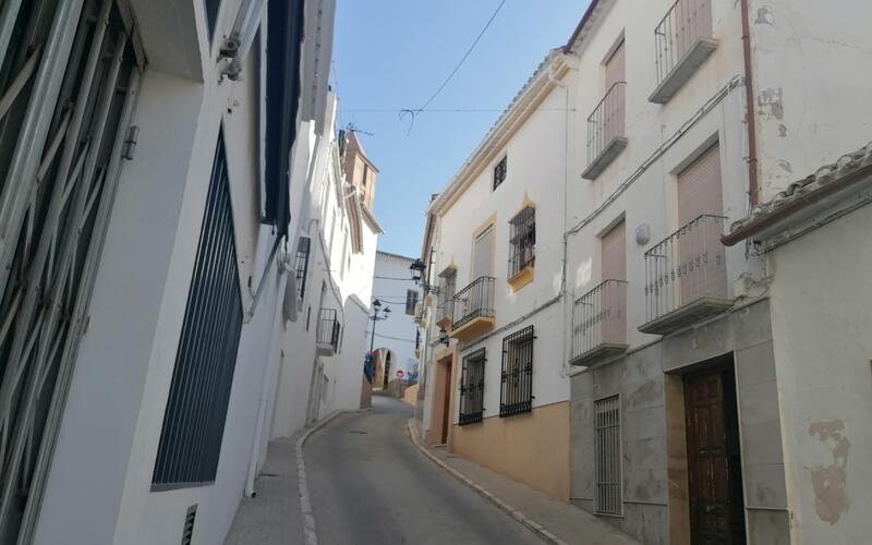 Stadthaus zu verkaufen in Iznajar, Córdoba