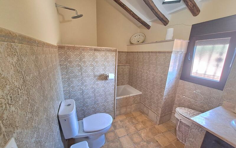 Commercial Property for sale in Iznajar, Córdoba