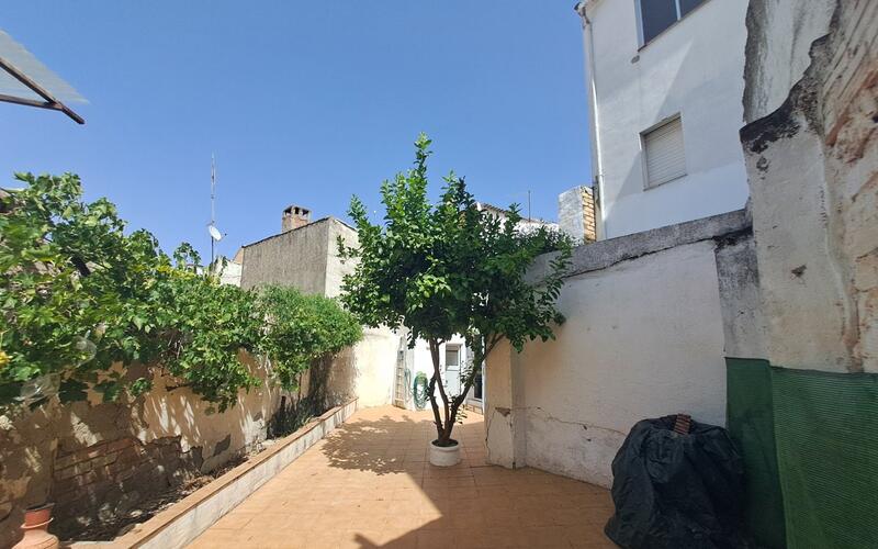 3 bedroom Townhouse for sale