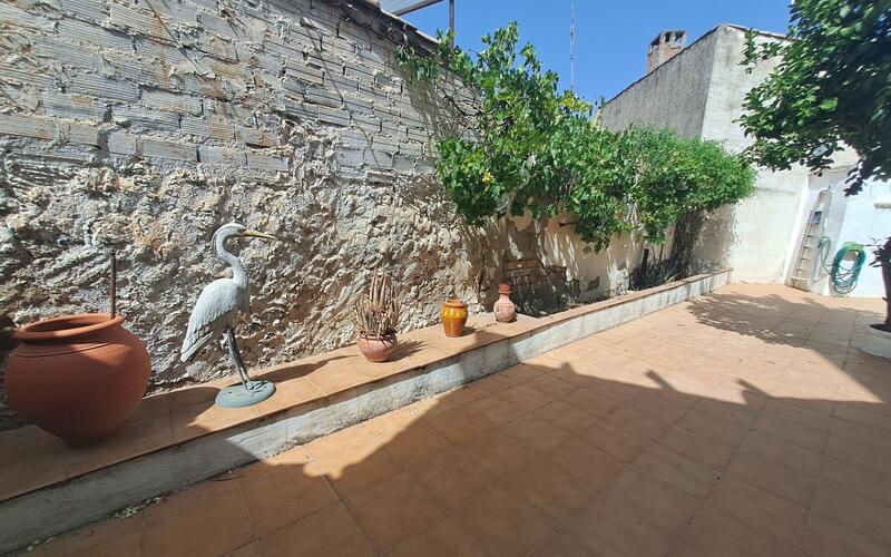 3 bedroom Townhouse for sale