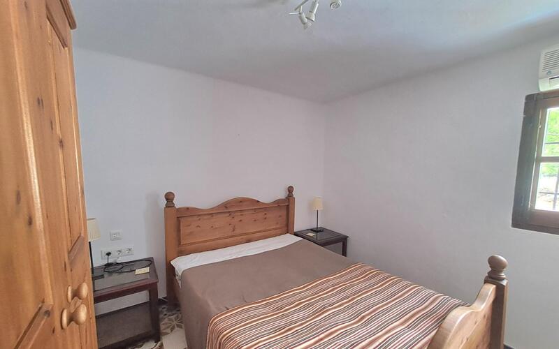 5 chambre Local Commercial à vendre