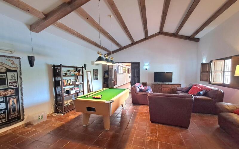 5 chambre Local Commercial à vendre