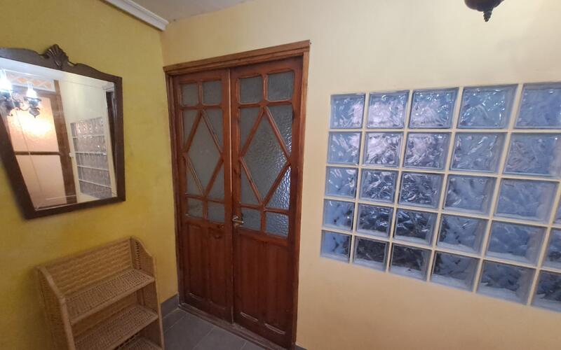 3 slaapkamer Gezinswoning Te koop
