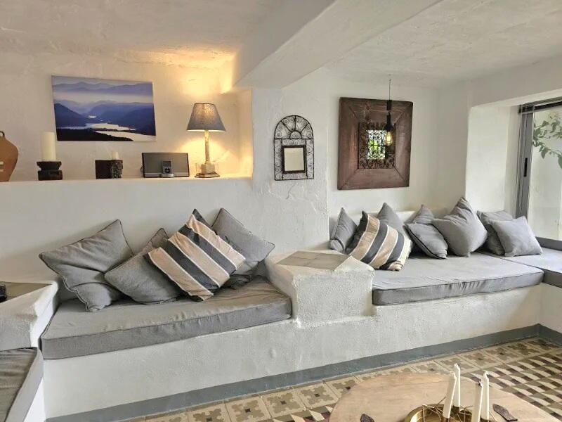 3 bedroom Commercial Property for sale