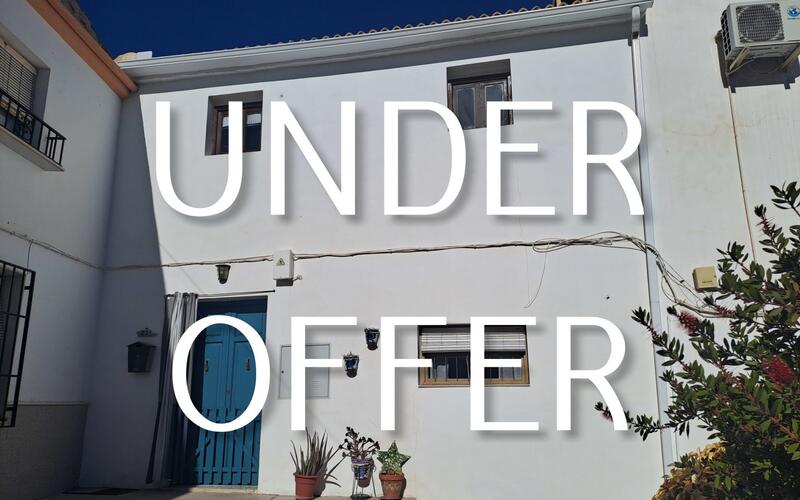 3 bedroom Townhouse for sale