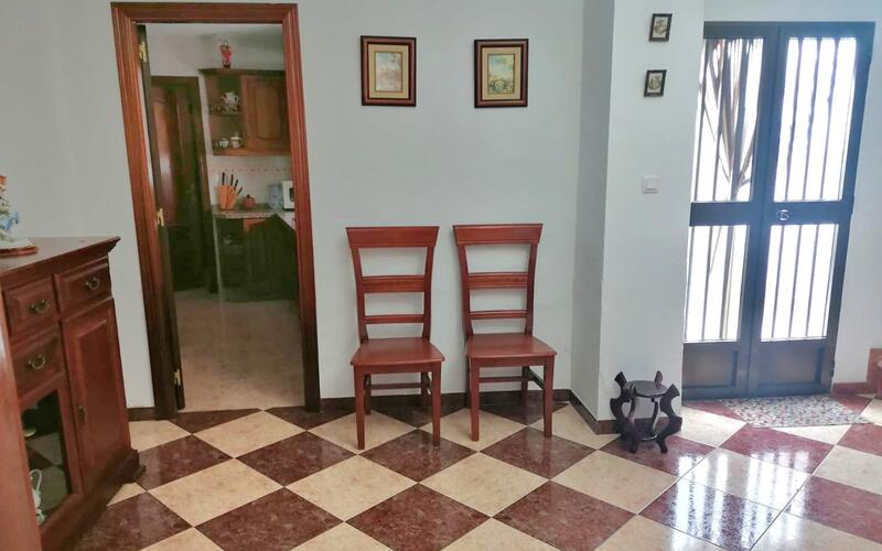 Gezinswoning Te koop in Rute, Córdoba