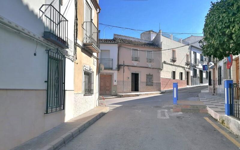 Gezinswoning Te koop in Rute, Córdoba