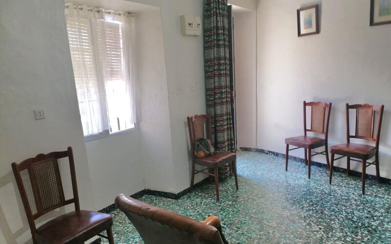 3 slaapkamer Gezinswoning Te koop