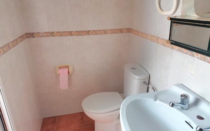 3 slaapkamer Gezinswoning Te koop