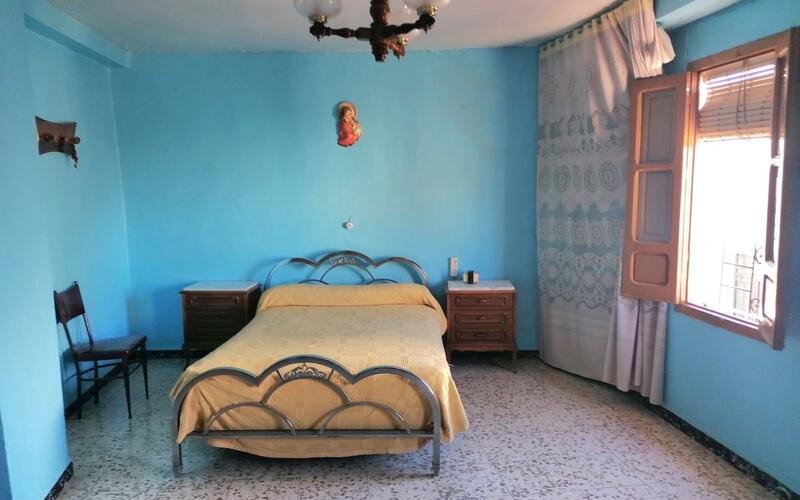 3 slaapkamer Gezinswoning Te koop