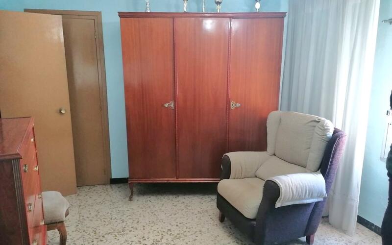 3 slaapkamer Gezinswoning Te koop