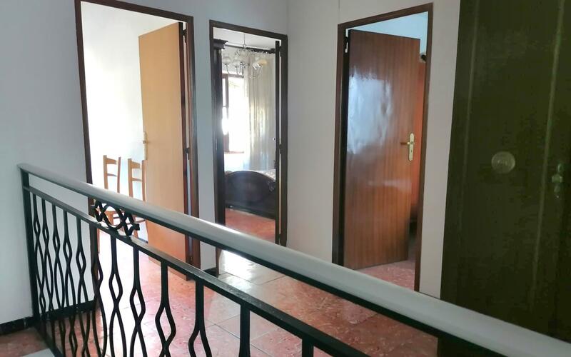 5 bedroom Townhouse for sale