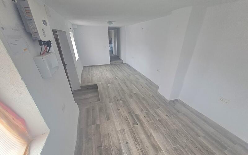 Rekkehus til salgs i Colomera, Granada