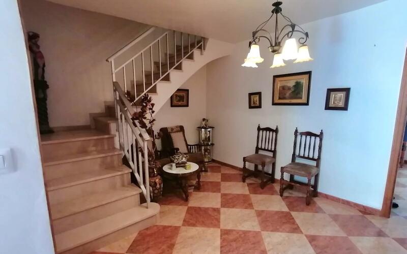 5 Schlafzimmer Stadthaus zu verkaufen
