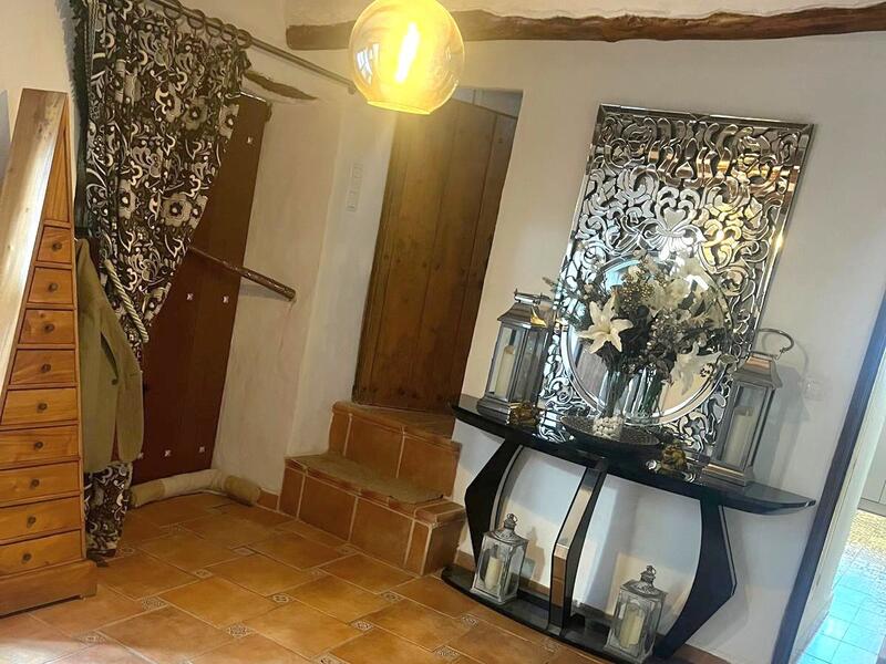 4 Schlafzimmer Landhaus zu verkaufen