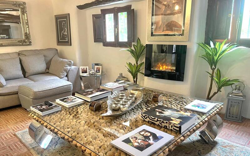 4 Schlafzimmer Landhaus zu verkaufen