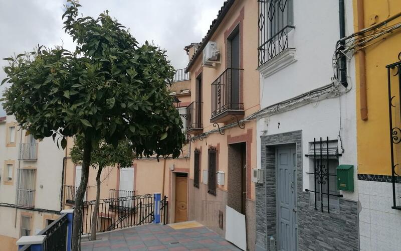 1 bedroom Townhouse for sale