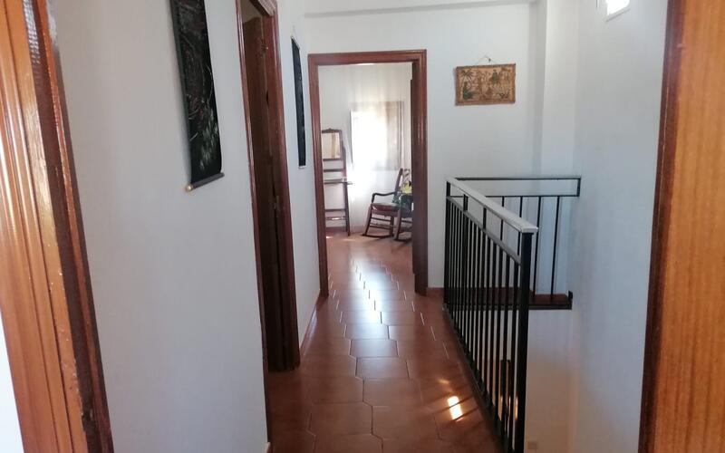 5 bedroom Townhouse for sale