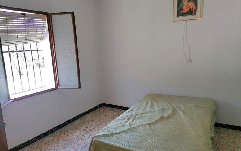 4 slaapkamer Gezinswoning Te koop