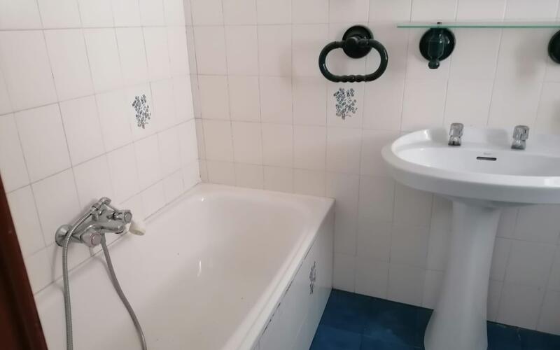 4 slaapkamer Gezinswoning Te koop