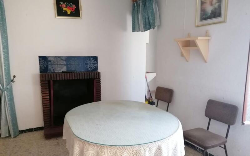 4 slaapkamer Gezinswoning Te koop