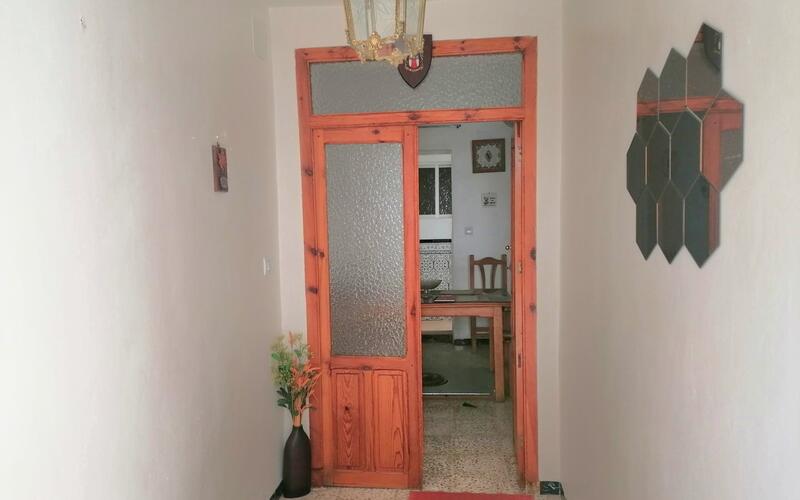 6 спальная комната городская тюрьма продается