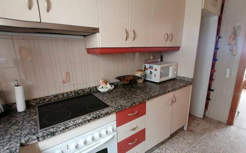 6 спальная комната городская тюрьма продается