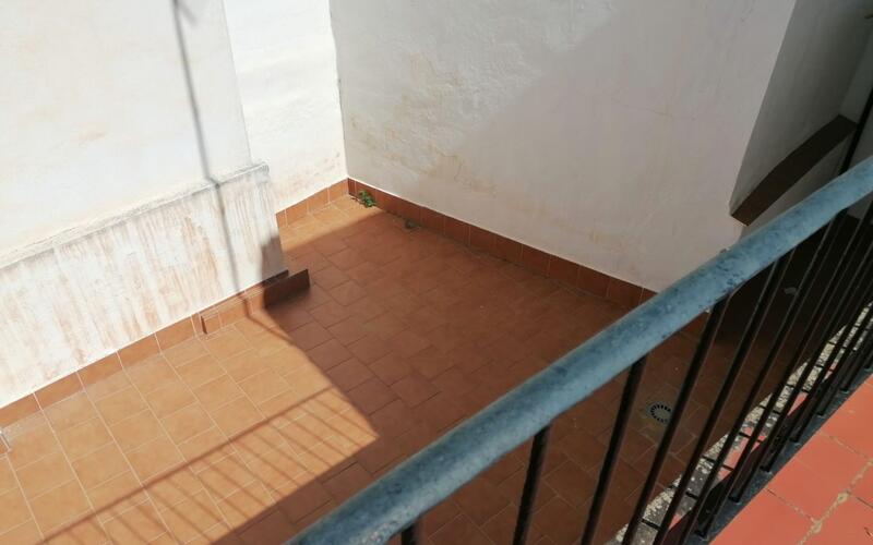 4 bedroom Townhouse for sale