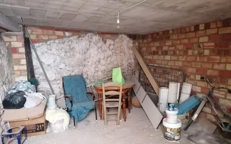 4 bedroom Townhouse for sale