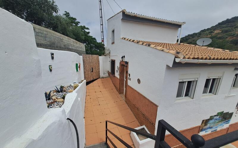 Landsted til salg i Alcala la Real, Jaén