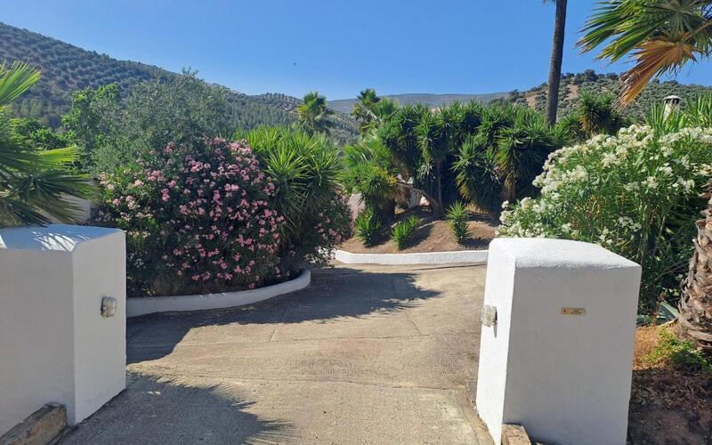 4 bedroom Country House for sale