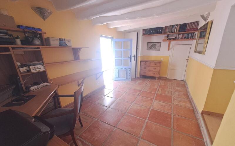 4 bedroom Country House for sale