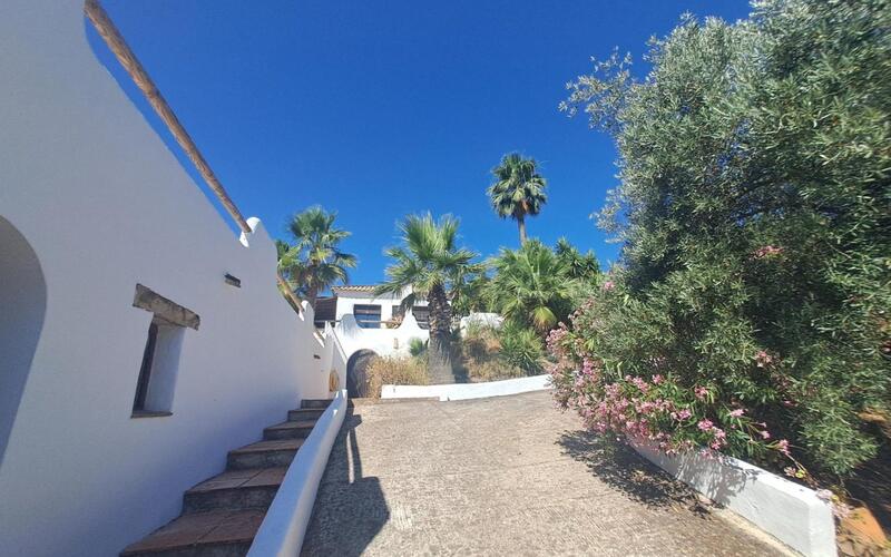 4 bedroom Country House for sale