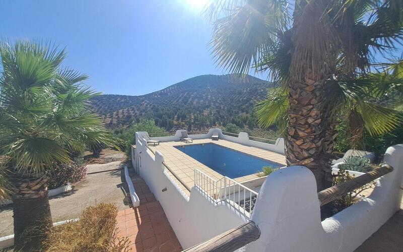 4 bedroom Country House for sale