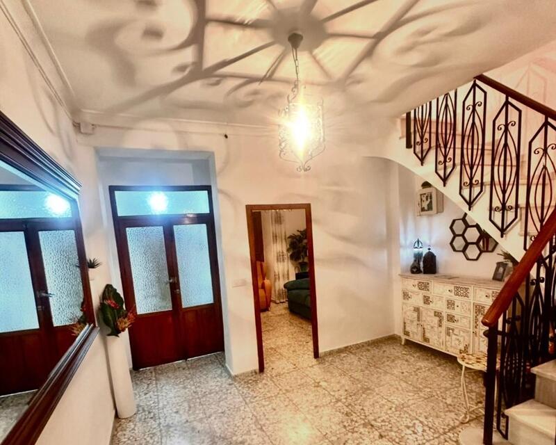 3 Schlafzimmer Stadthaus zu verkaufen
